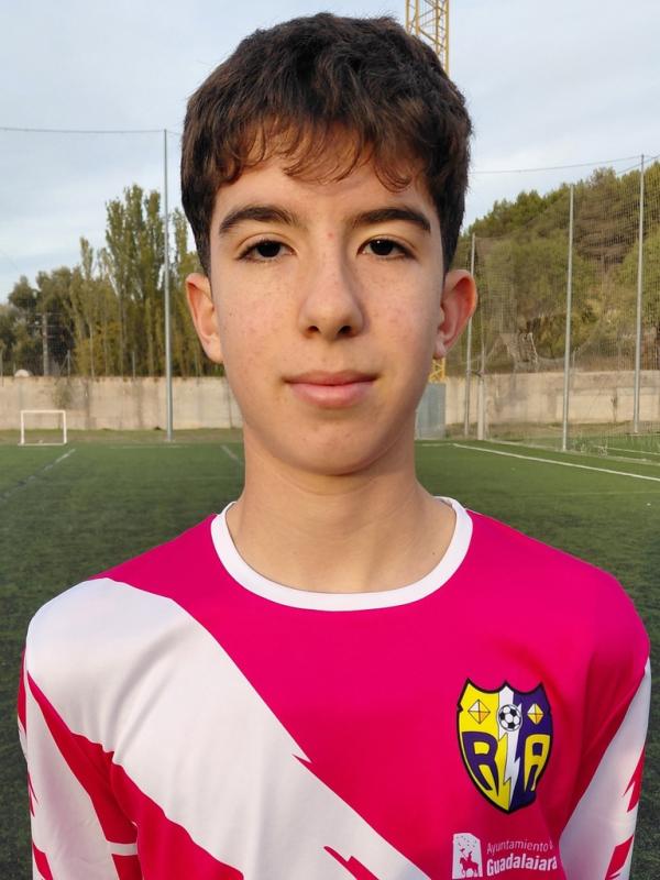 ADRI�N MU�OZ CARRALERO ()