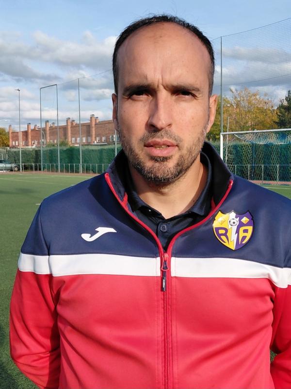 SERGIO LEON (ENTRENADOR) ()