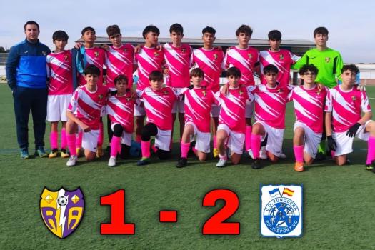 Rayo Cadete 2011 Miguel 𠇊sevez” 1 - 2 Yunquera Cadete. De visitantes siendo locales…