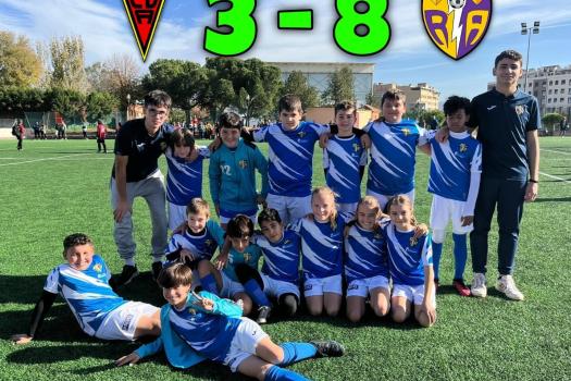 EM Azuqueca 2013 3-8 Rayo Arriacense 2013 Iv�n 𠇏isioterapia IDUN”.  Partidazo en el San Miguel. 