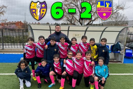 Ray� Arriacense 2013 𠇊sevez” 6-2 Salesianos 2013. Que viva el f�tbol.