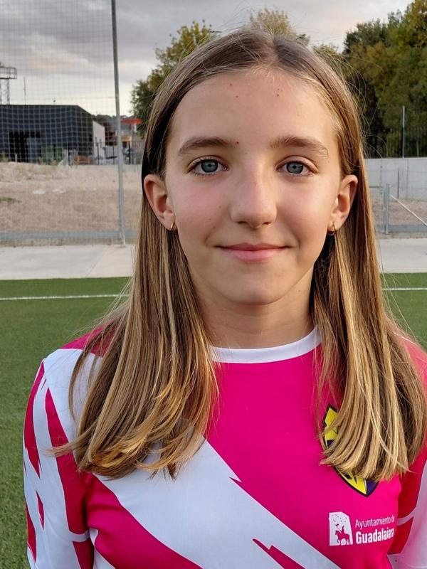 LUC�A SANZ SALMER�N ()