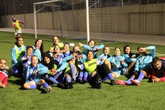 Nuestro gran equipo del infantil femenino, despu�s de un duro entrenamiento.....