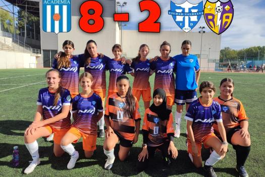 Academia 8 -2 Rayo/Valdeluz. F-8 Femenino interescuelas.  Nos cost� entrar en el partido.