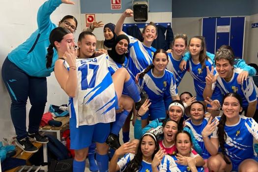 Yuncos 0- 3 Rayo femenino regional. Una parte, para cada equipo.