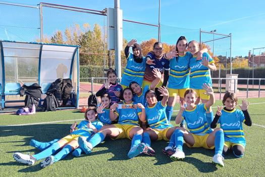 *JORNADA 3* _FEMENINO INTERESCUELAS_ DEPORTIVO GUADALAJARA, 2 - 5 RAYO/CIUDAD VALDELUZ. Partido en el cual demostramos ser superiores pero tambi�n pudimos hacer las cosas mejor.