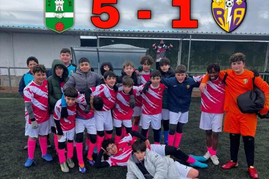 Horche 2013 5-1 Rayo arriacense infantil 2013 “Iv�n”. Falta de contundencia en las �reas.