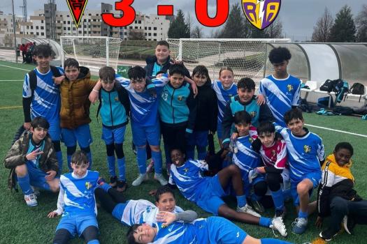 Azuqueca infantil Baldo 3-0 Rayo arriacense infantil 2013 Iv�n 