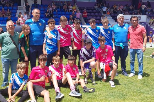 ED MARCHAMALO SANTI 5-0 RAYO 2010 PEDRO Subcampeones de copa pero campeones de la vida.