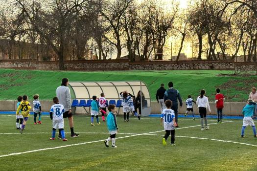 Evento Navide�o, partido papis/ mamis contra Rayitos 2015.