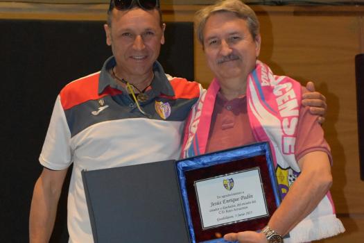 GALA ANIVERSARIO RAYO DISE�ADOR ESCUDO.