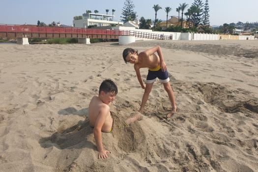 Torneo Mijas ( Malaga) 2023. Recuperando fuerzas en la playita....